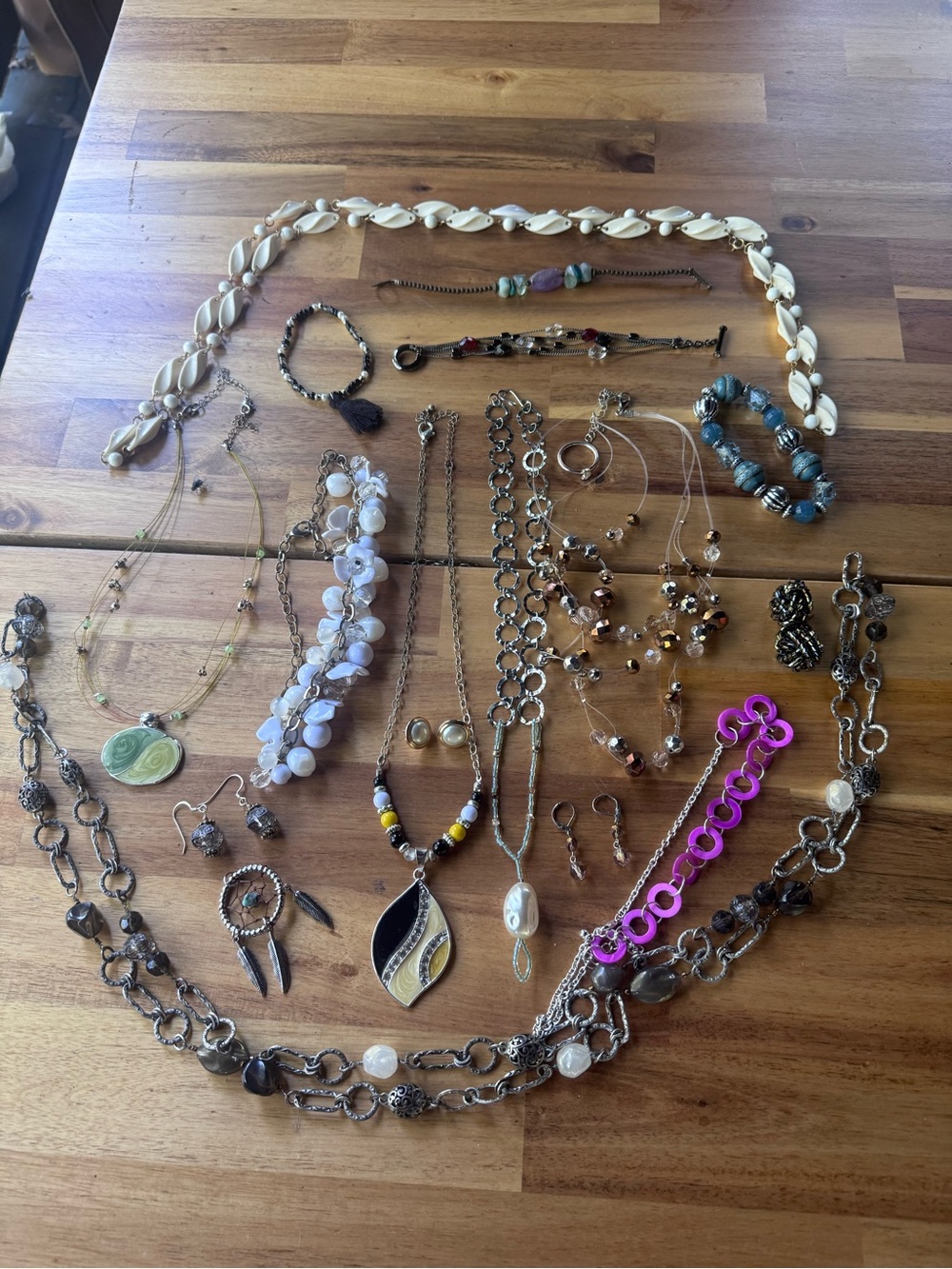 Jewelry lot of mixed Gold, Silver & Purple Necklace bracelet earrings